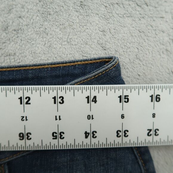 Levi's Jeans Women's 12M Mid-Rise Bold Curve Classic Bootcut Denim 31.5" Inseam - Picture 2 of 15